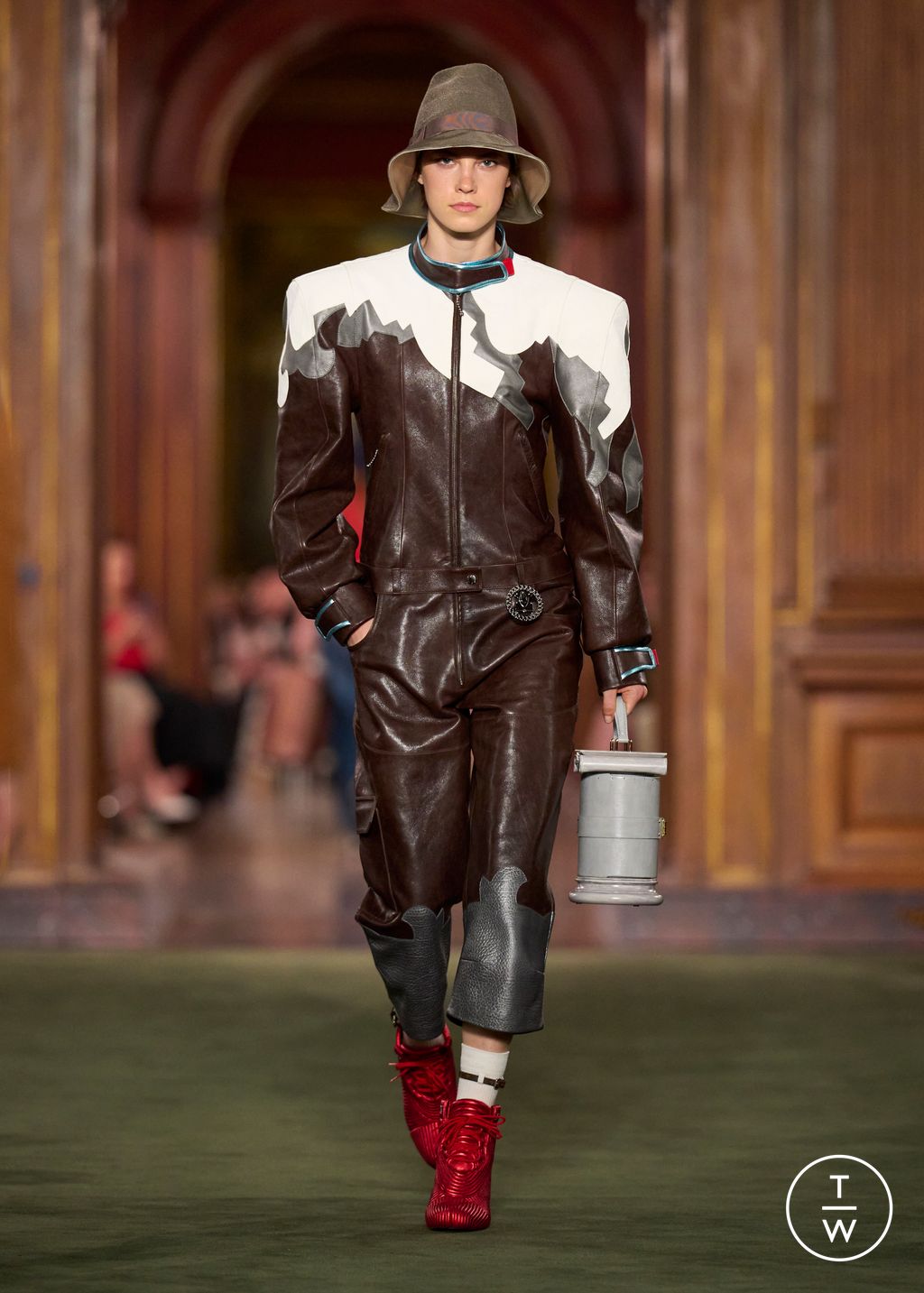 Fashion Week Paris Resort 2027 look 4 from the Louis Vuitton collection womenswear