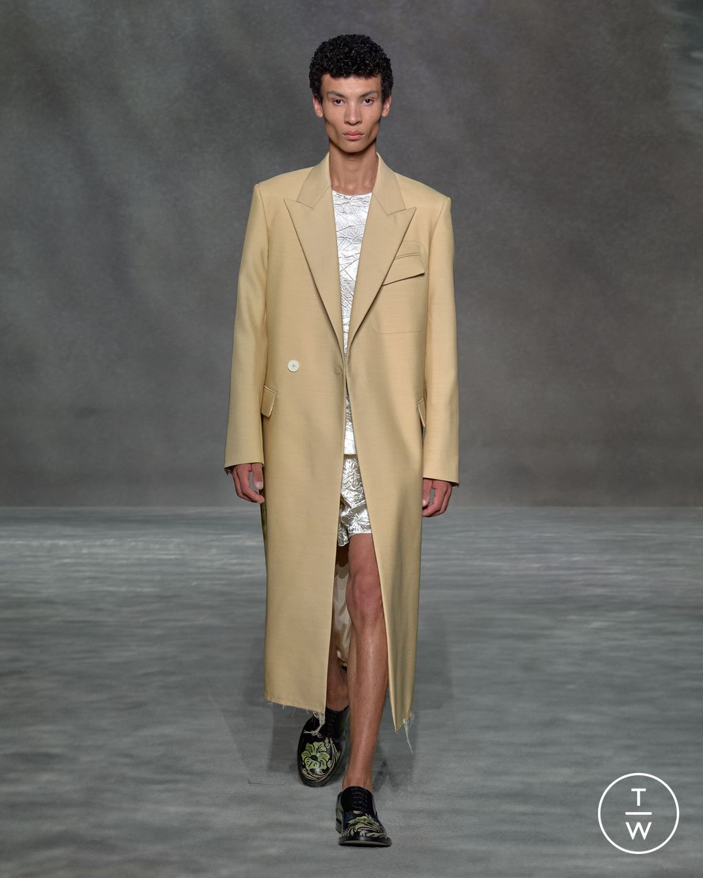 Fashion Week Paris Spring/Summer 2023 look 4 from the Lanvin collection womenswear