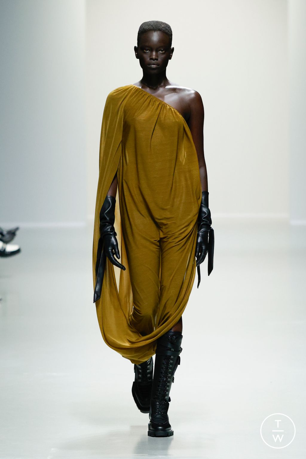 Fashion Week Paris Spring-Summer 2025 look 4 from the Atlein collection womenswear