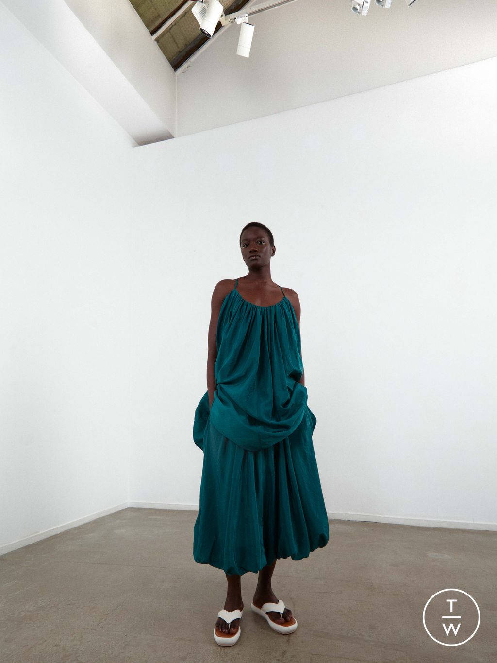 Fashion Week Paris Resort 2024 look 4 from the Dawei collection womenswear