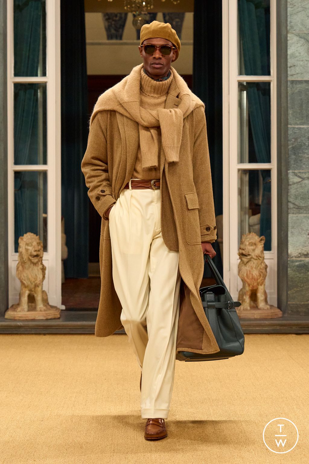 Fashion Week Milan Fall/Winter 2026 look 42 de la collection Ralph Lauren Purple Label menswear