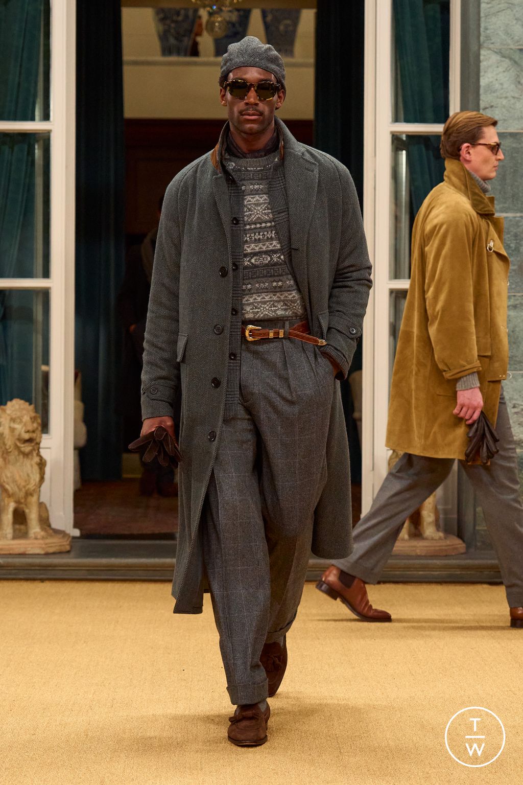 Fashion Week Milan Fall/Winter 2026 look 45 de la collection Ralph Lauren Purple Label menswear