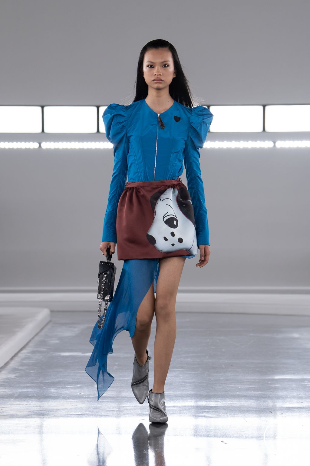 Fashion Week Paris Pre-Fall 2024 look 4 de la collection Louis Vuitton womenswear