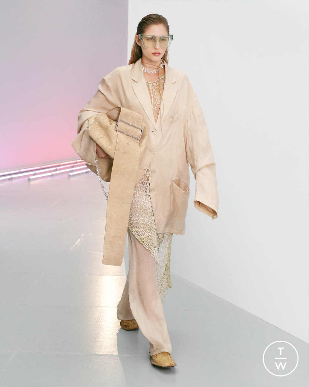 Fashion Week Paris Spring/Summer 2021 look 5 from the Acne Studios collection womenswear