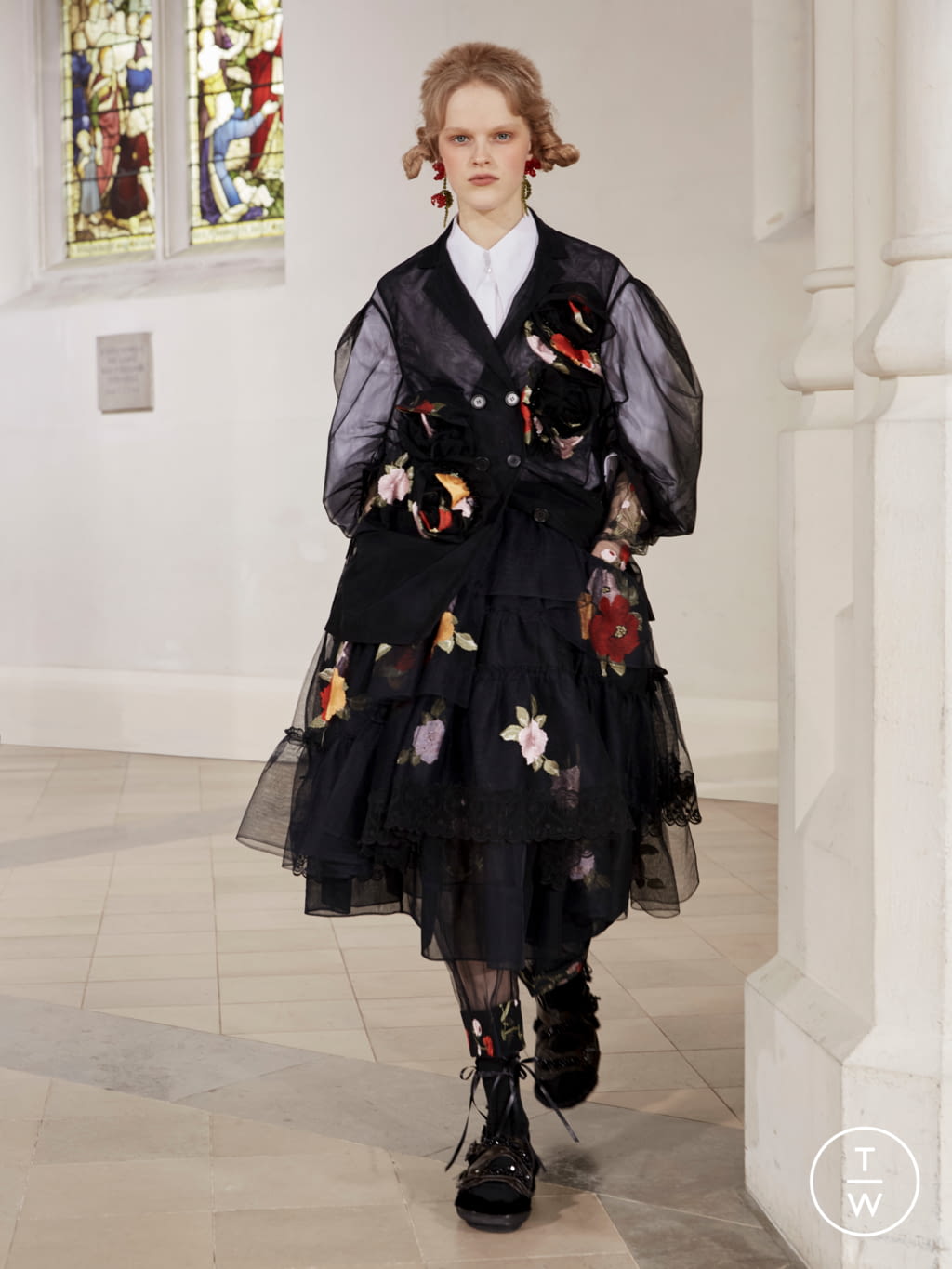 Fashion Week London Fall/Winter 2021 look 6 from the Simone Rocha collection 女装