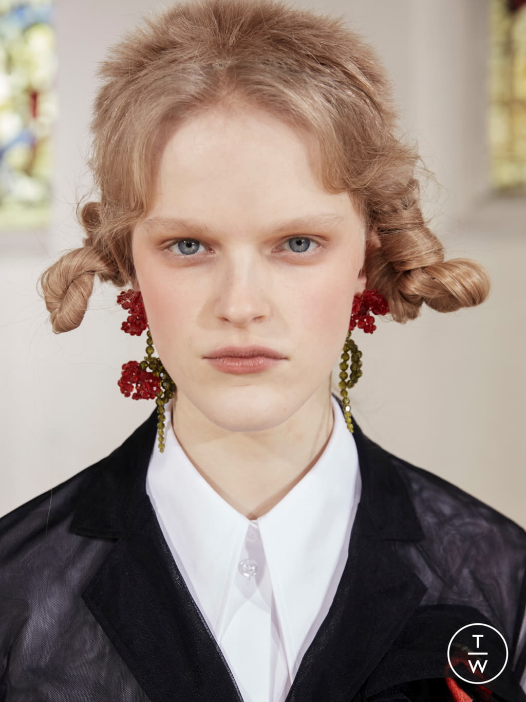 Fashion Week London Fall/Winter 2021 look 4 from the Simone Rocha collection womenswear accessories