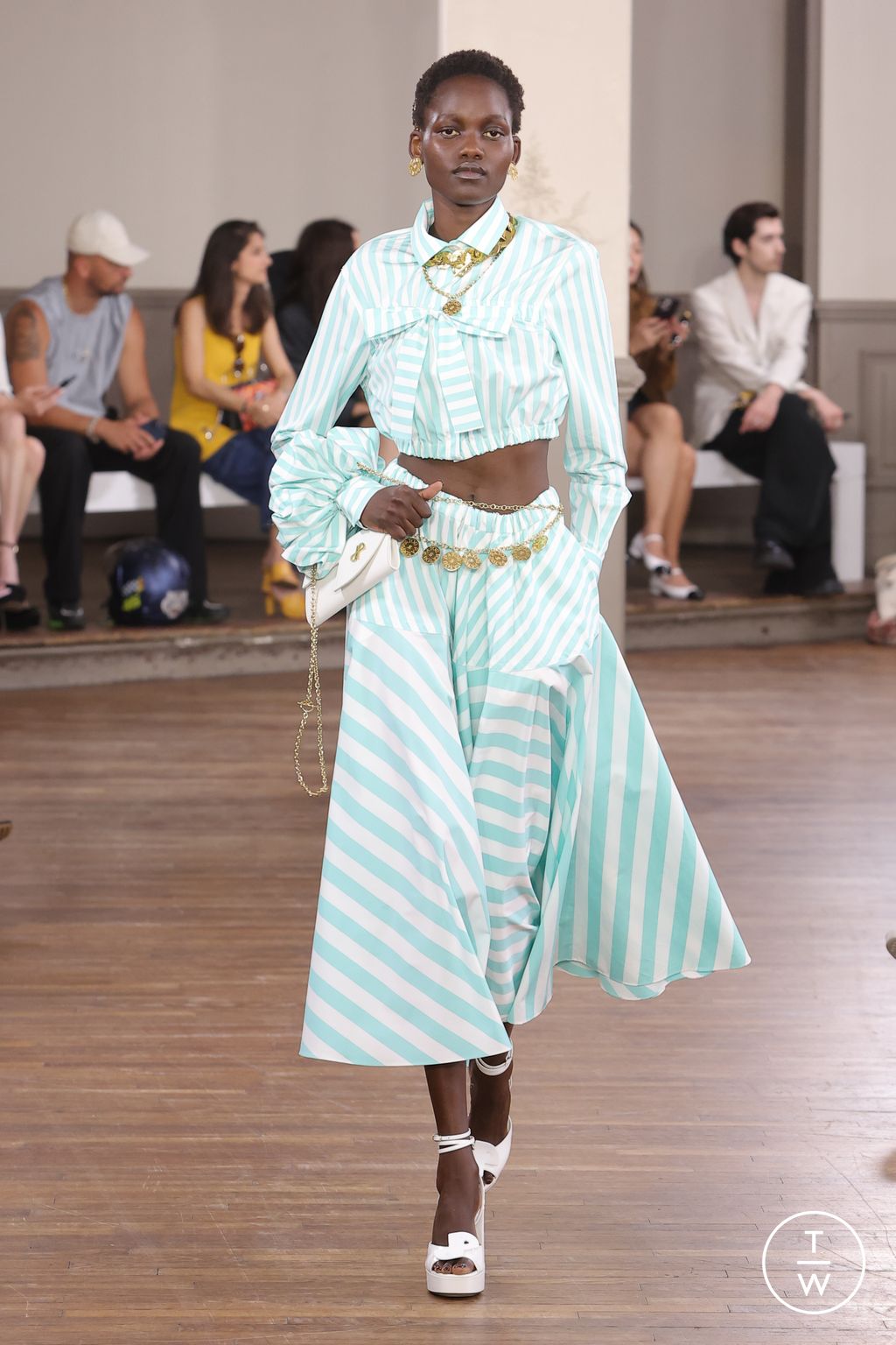 Fashion Week Paris Spring/Summer 2024 look 6 de la collection Patou womenswear