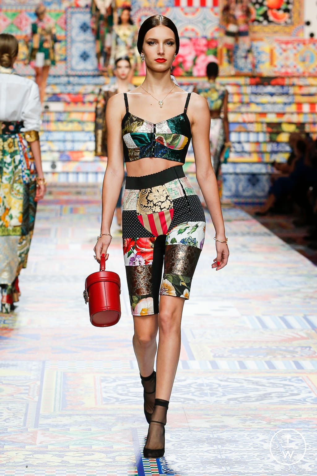 Fashion Week Milan Spring/Summer 2021 look 6 from the Dolce & Gabbana collection womenswear