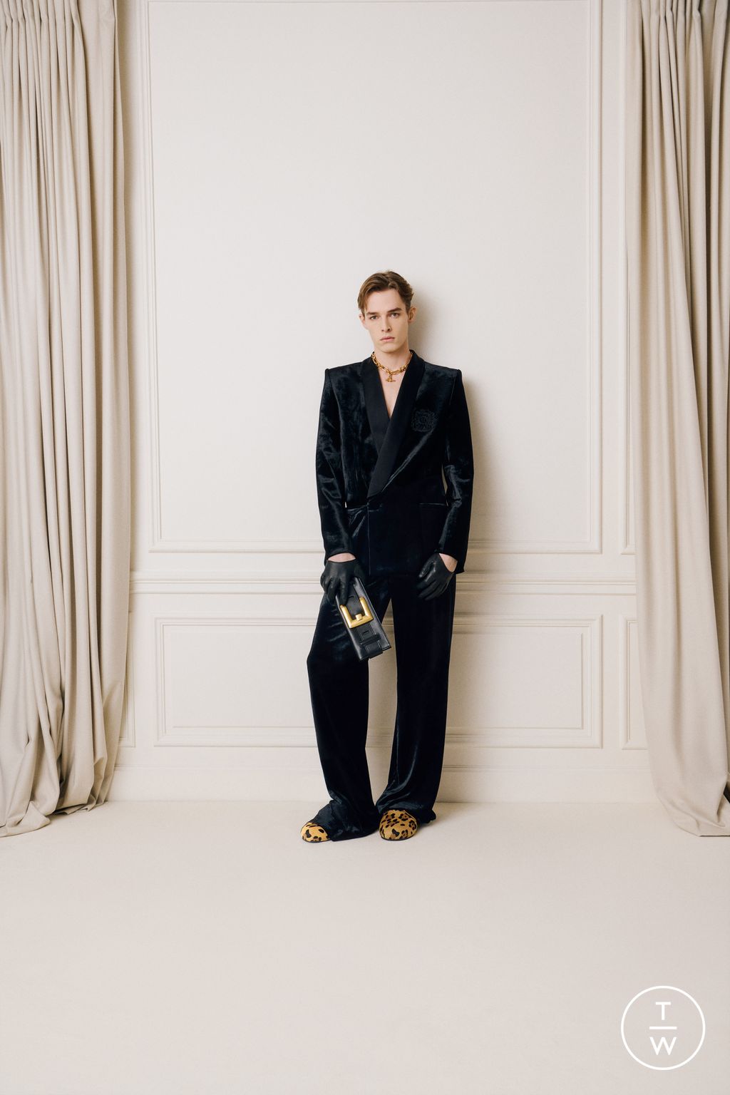 Fashion Week Paris Pre-Fall 2025 look 6 de la collection Balmain menswear