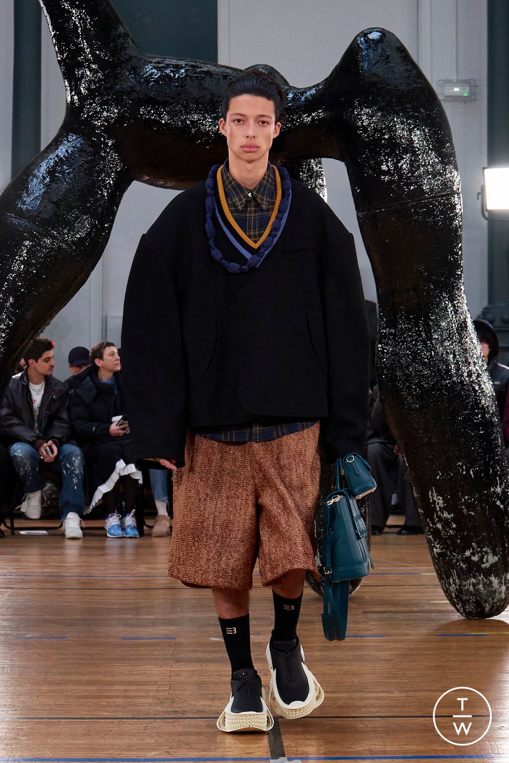 Fashion Week Paris Fall/Winter 2023 look 7 from the Namesake collection 男装