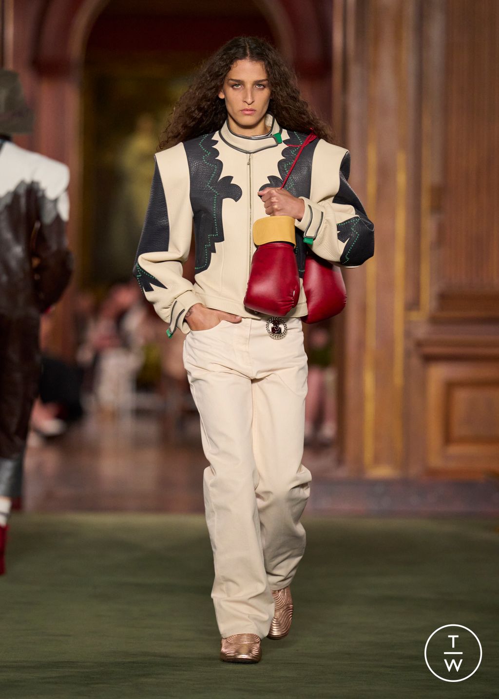 Fashion Week Paris Resort 2027 look 7 from the Louis Vuitton collection 女装