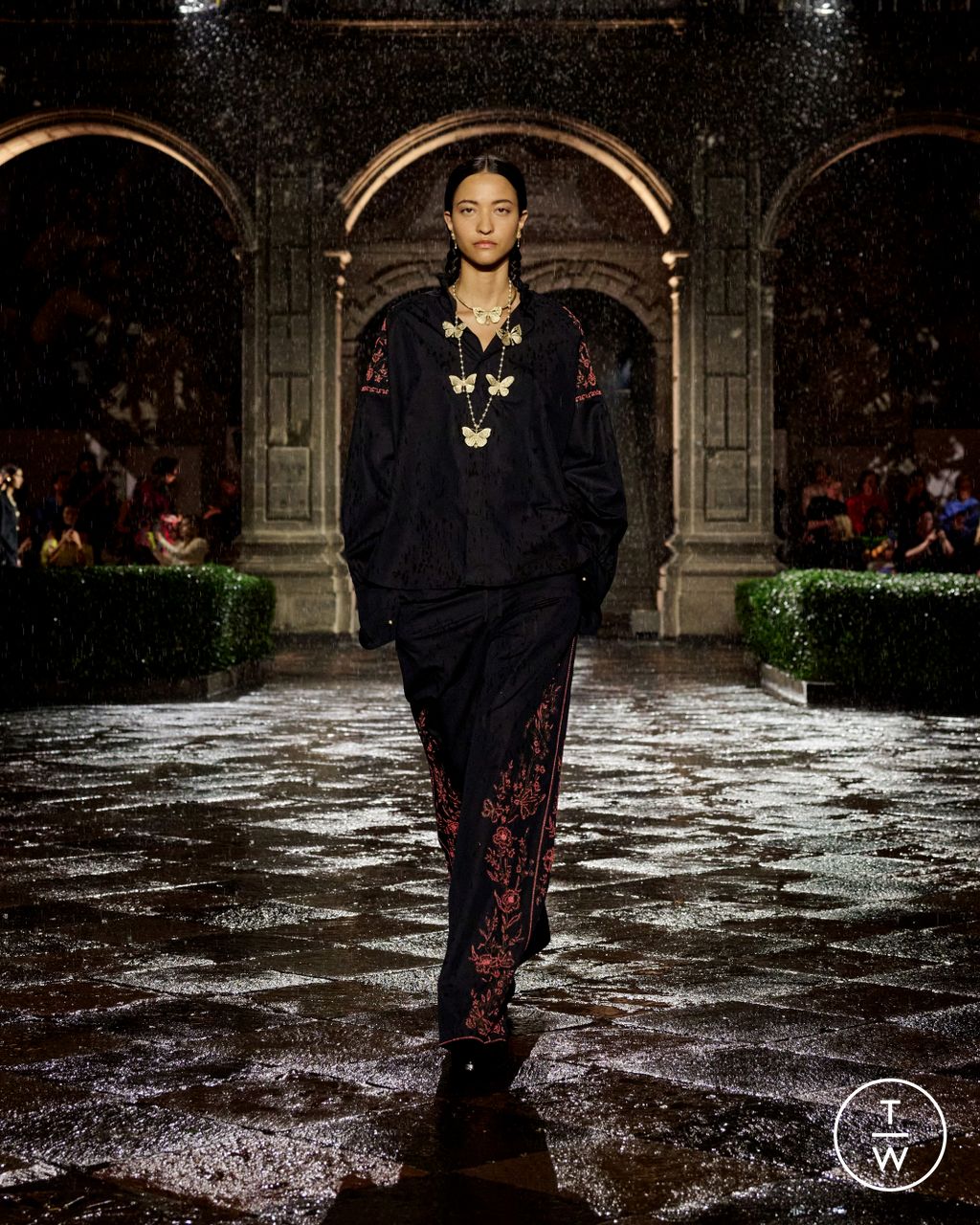 Fashion Week Paris Resort 2024 look 7 de la collection Christian Dior womenswear