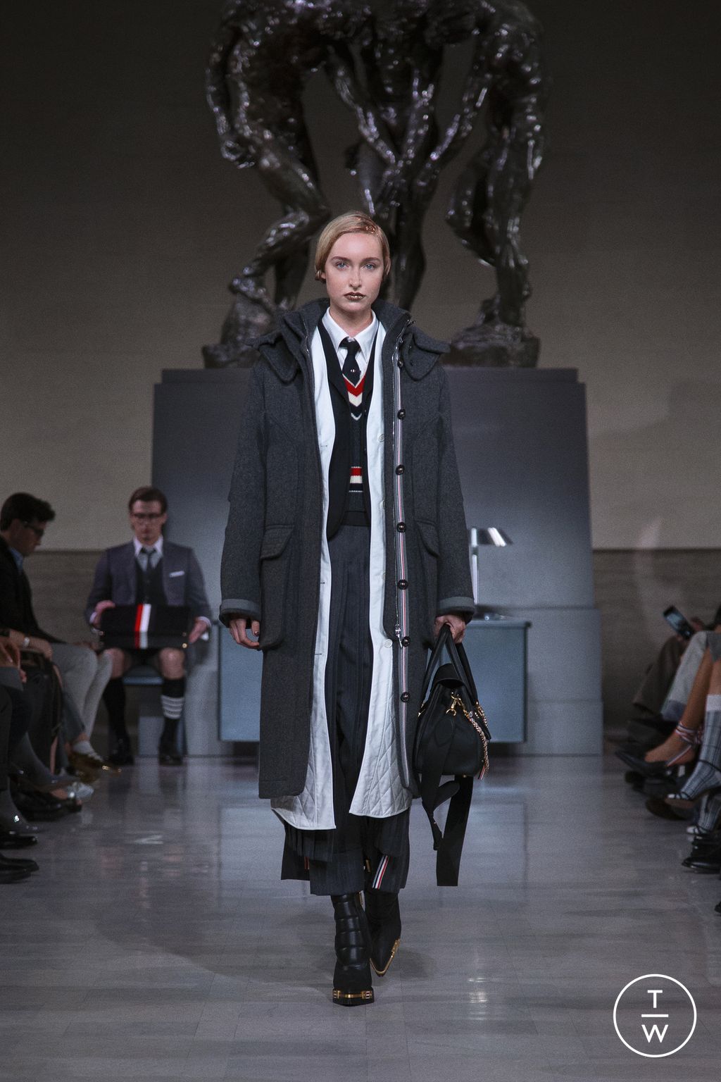 Fashion Week New York Fall/Winter 2026 look 7 de la collection Thom Browne womenswear
