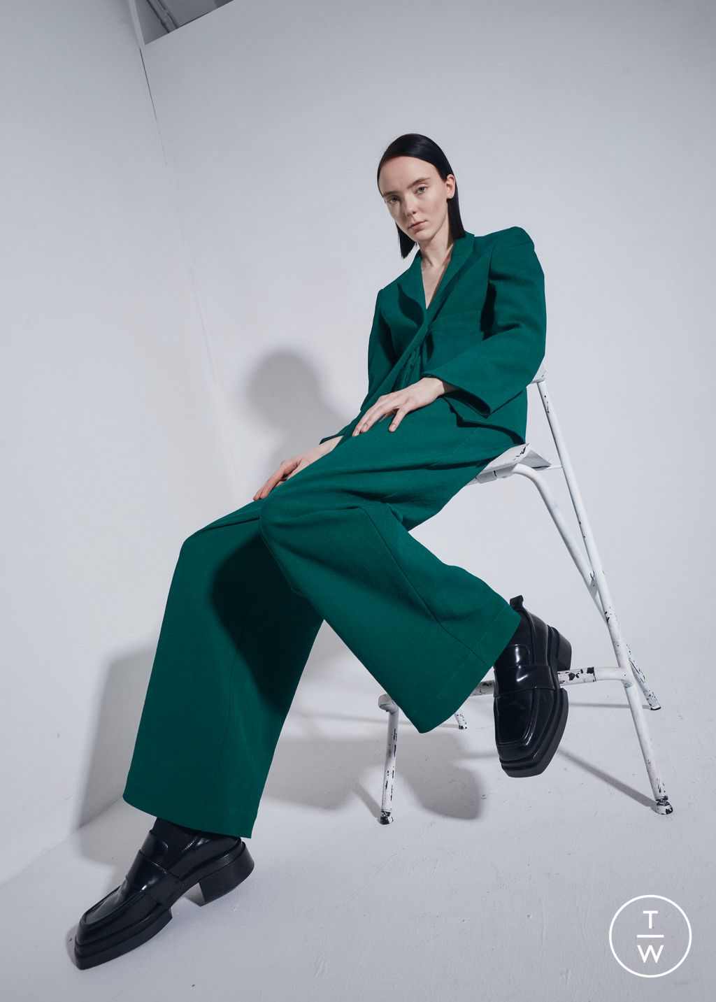 Fashion Week Paris Pre-Fall 2023 look 13 from the Dawei collection womenswear