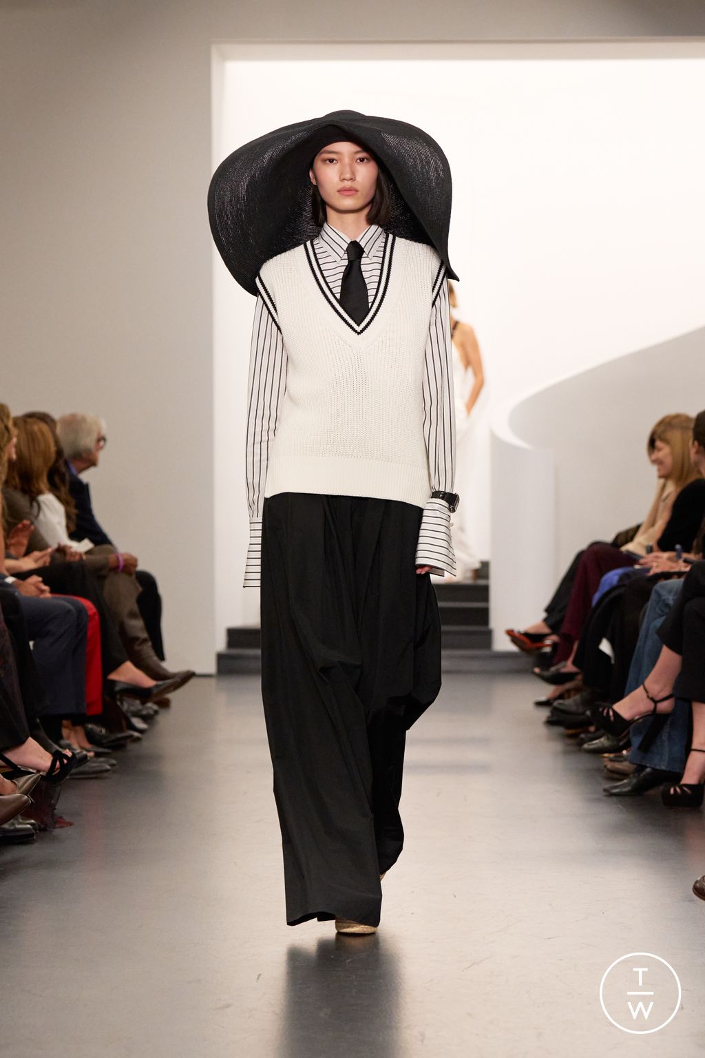 Fashion Week New York Spring/Summer 2026 look 8 from the Ralph Lauren collection 女装