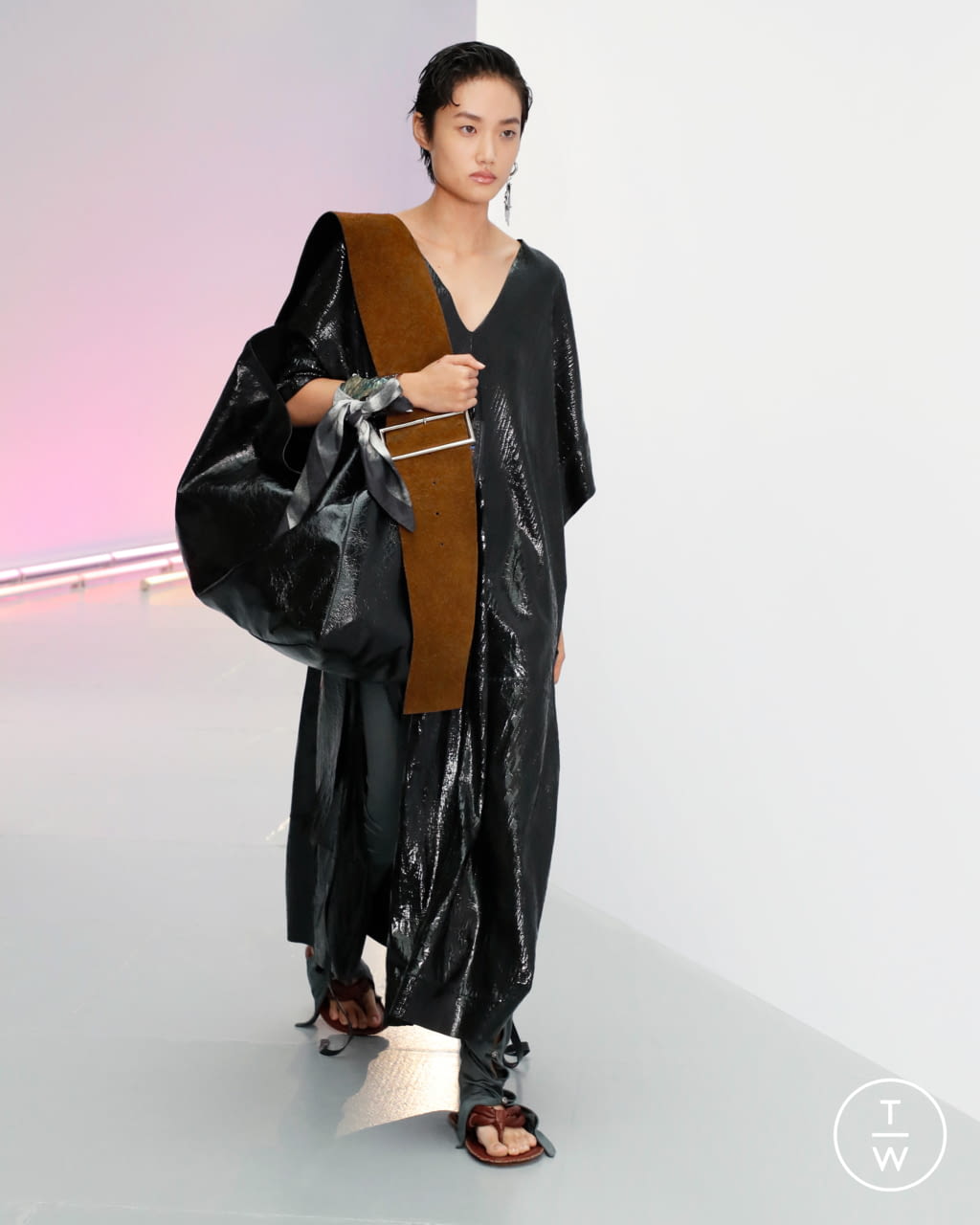 Fashion Week Paris Spring/Summer 2021 look 8 from the Acne Studios collection womenswear