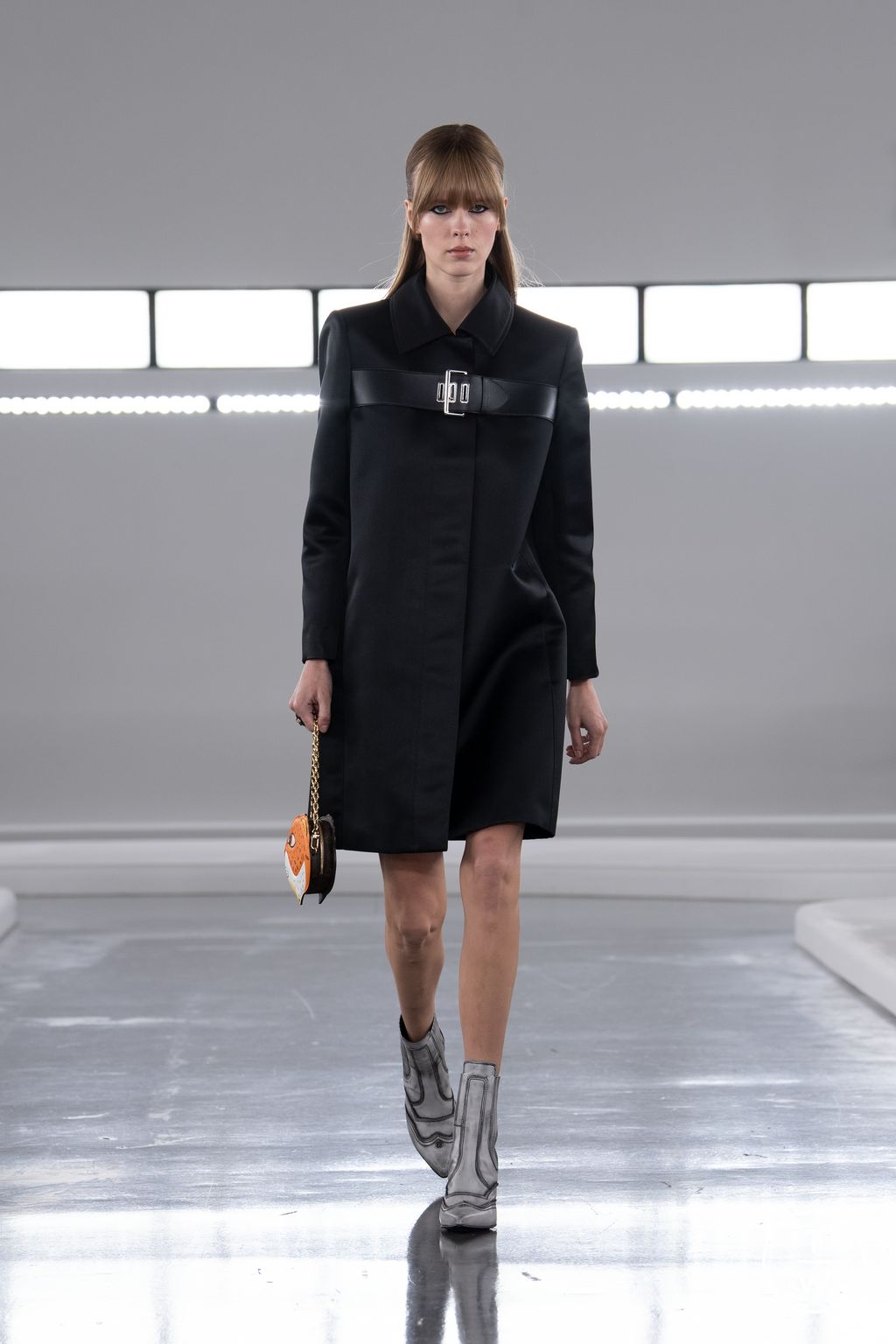 Fashion Week Paris Pre-Fall 2024 look 8 from the Louis Vuitton collection 女装