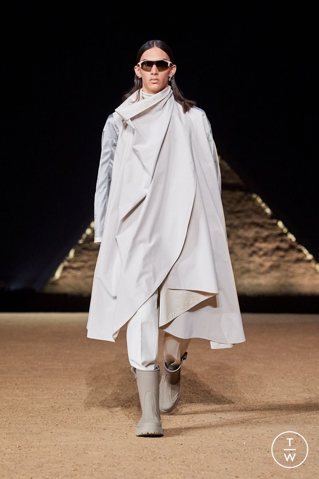 Fashion Week Paris Pre-Fall 2023 look 9 de la collection Dior Men menswear