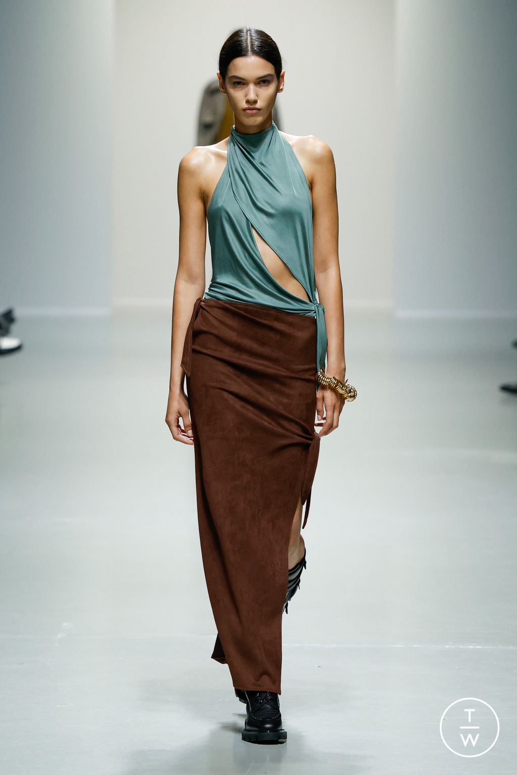 Fashion Week Paris Spring-Summer 2025 look 9 from the Atlein collection womenswear