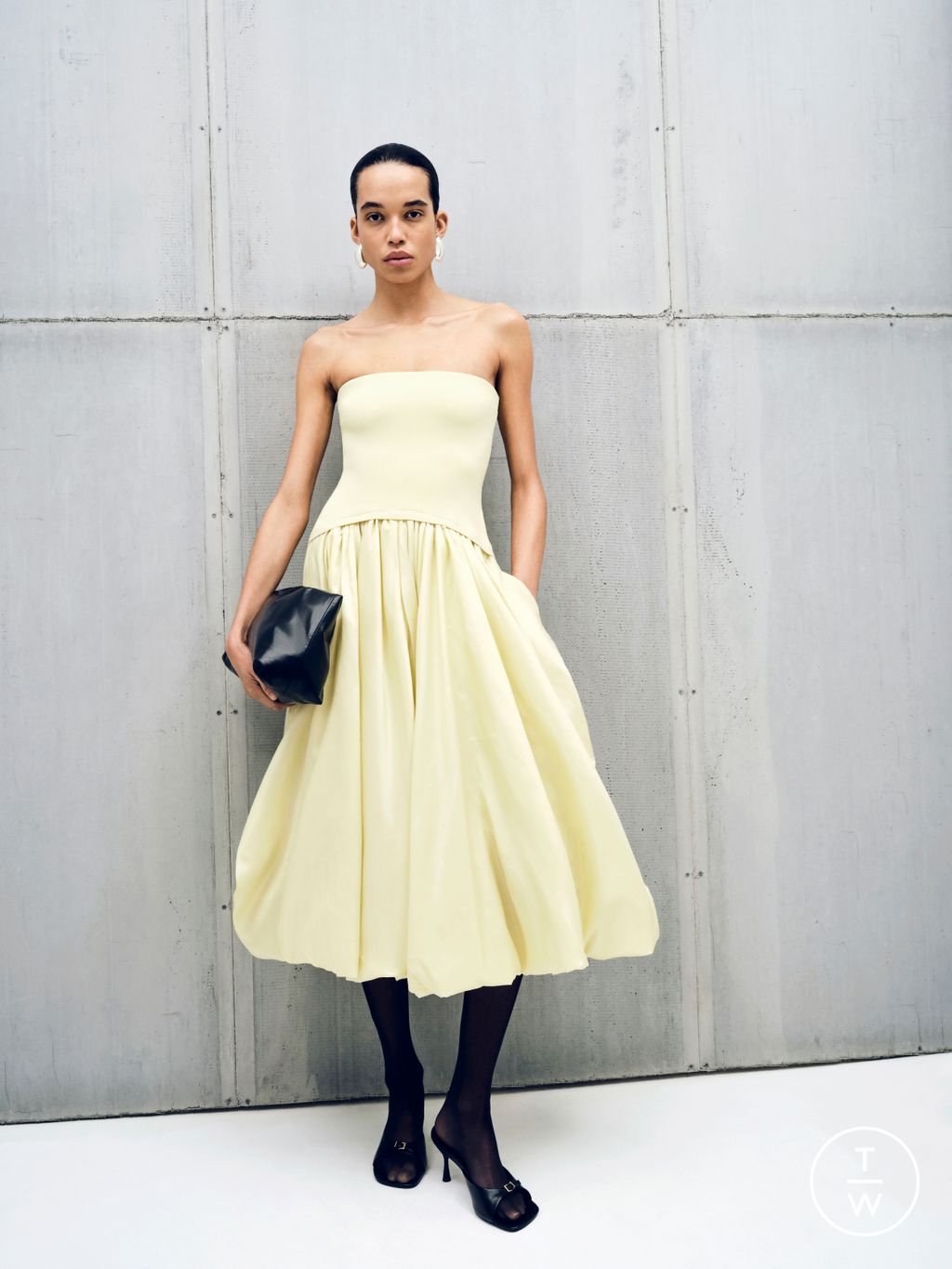 Fashion Week New York Pre-Fall 2025 look 1 from the Simkhai collection womenswear