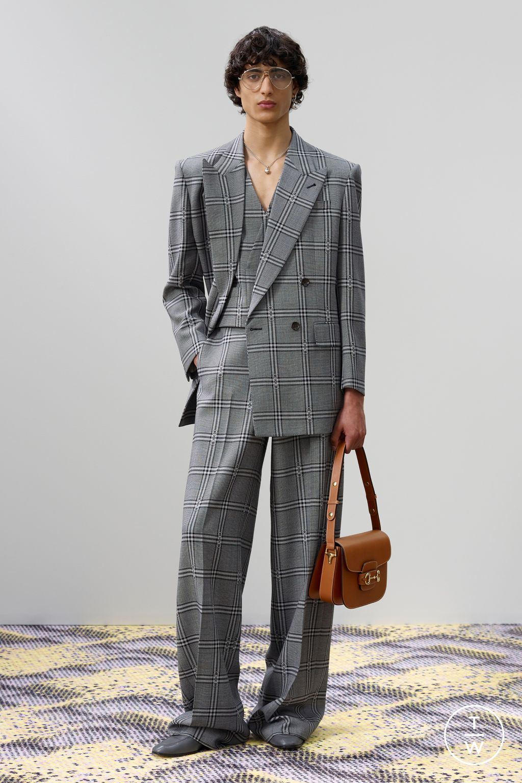 Fashion Week Milan Spring/Summer 2024 look 1 de la collection Gucci menswear