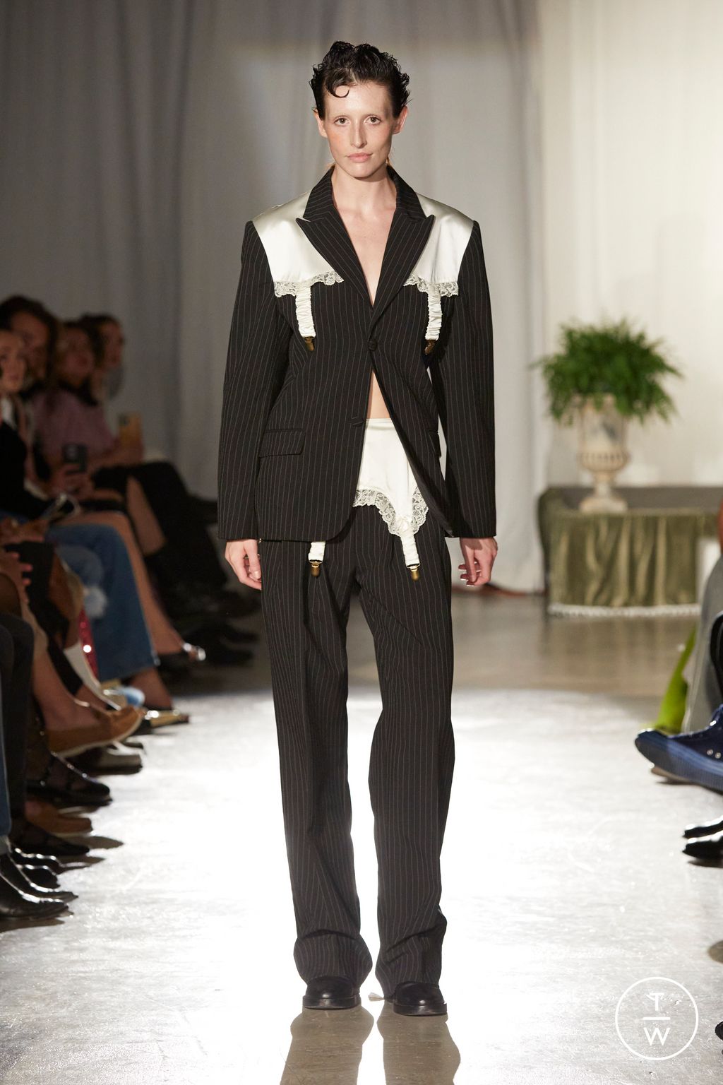 Fashion Week New York Spring/Summer 2024 look 1 from the Tanner Fletcher collection 女装