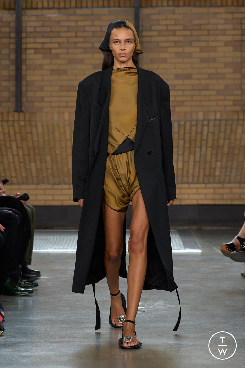 Fashion Week New York Spring/Summer 2026 look 10 from the Calvin Klein Collection collection womenswear