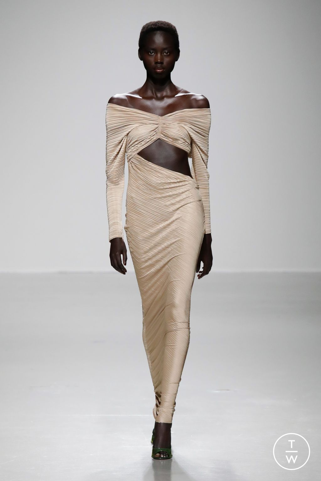 Fashion Week Paris Spring/Summer 2024 look 10 from the Atlein collection 女装