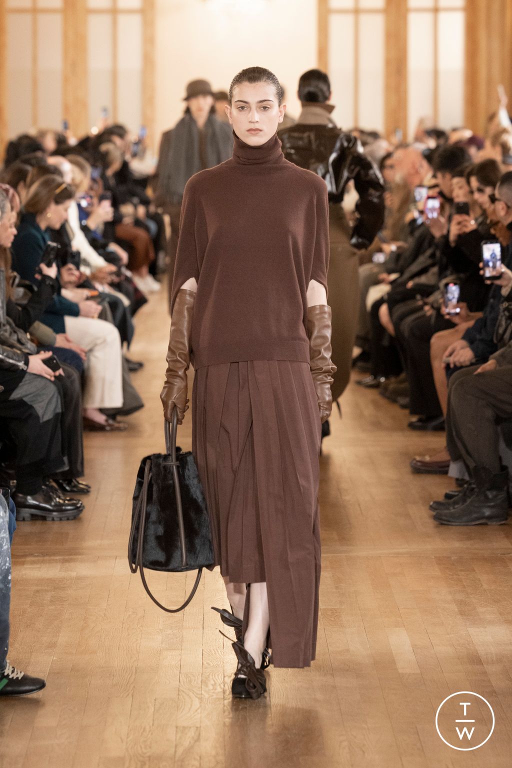 Fashion Week Paris Fall/Winter 2026 look 10 from the Uma Wang collection womenswear