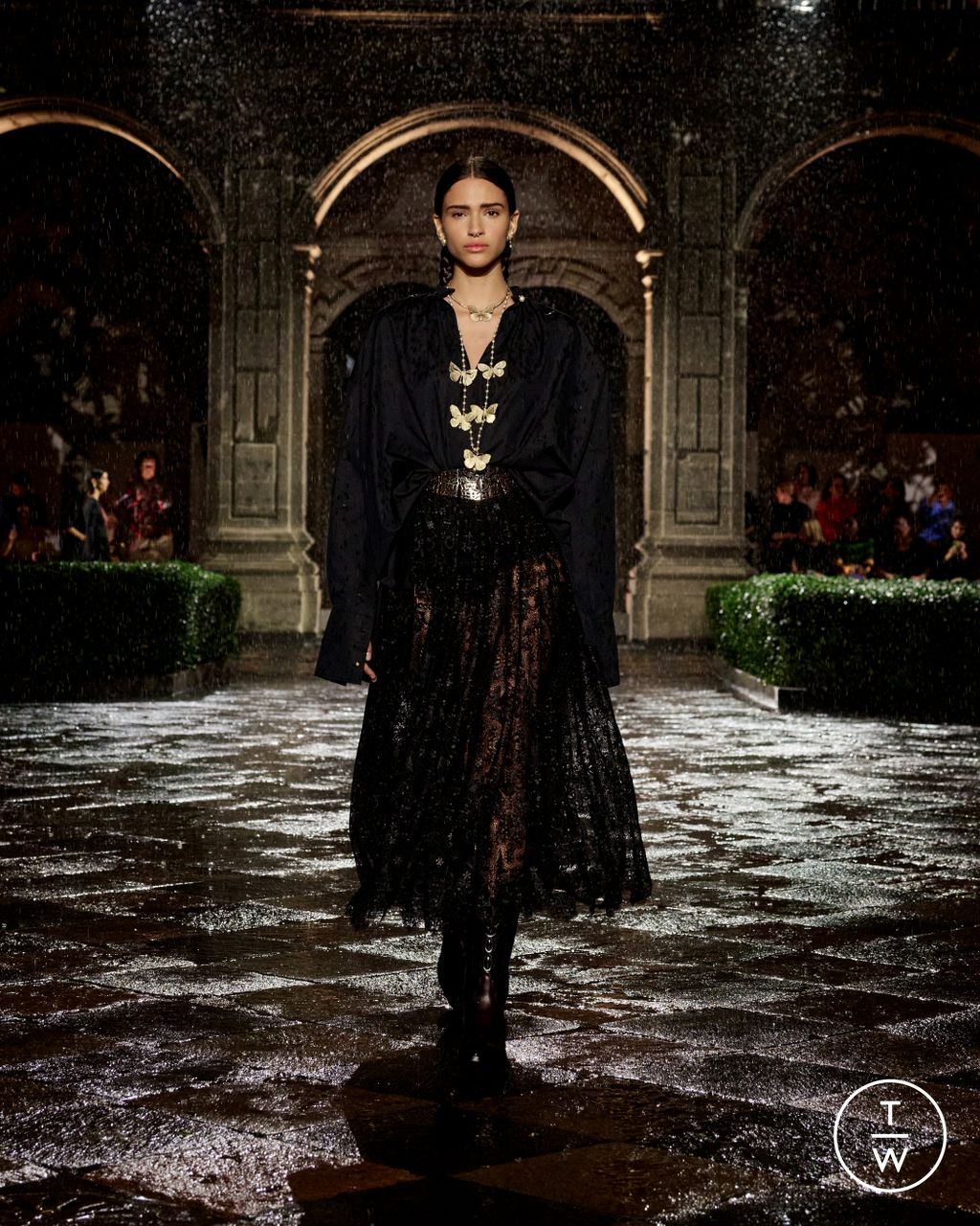 Fashion Week Paris Resort 2024 look 10 from the Christian Dior collection womenswear
