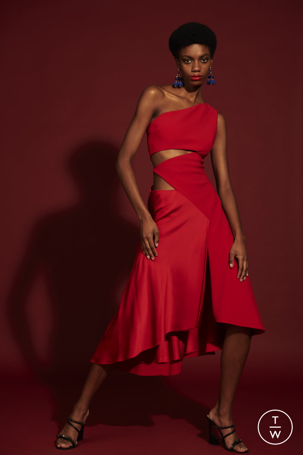 Fashion Week New York Pre-Fall 2022 look 10 from the Christian Siriano collection 女装