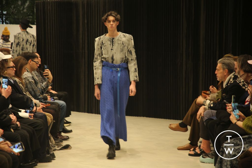 Fashion Week Milan Fall/Winter 2026 look 10 from the Victor Hart collection menswear
