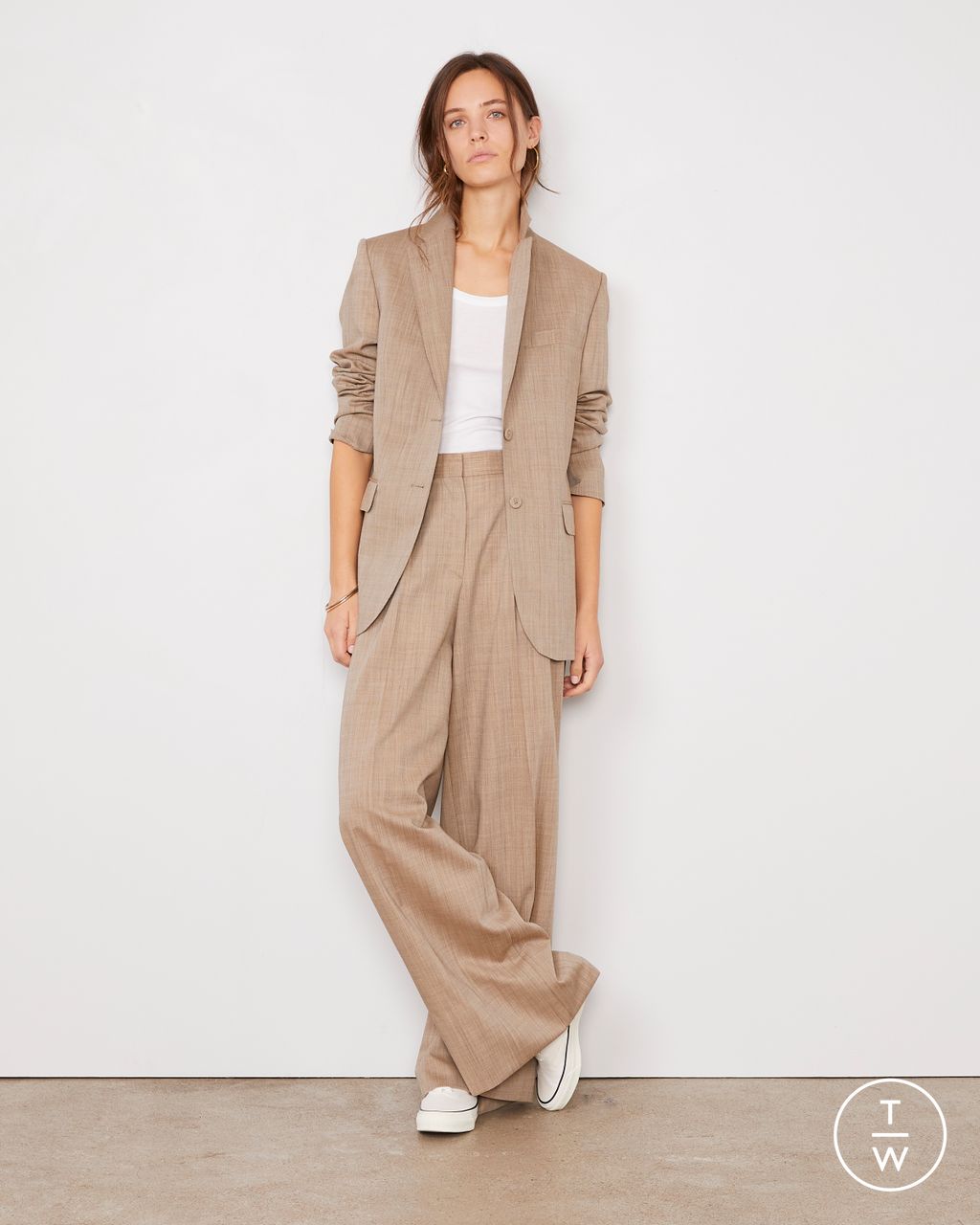 Fashion Week Paris Pre-Fall 2026 look 10 from the Officine Générale collection womenswear