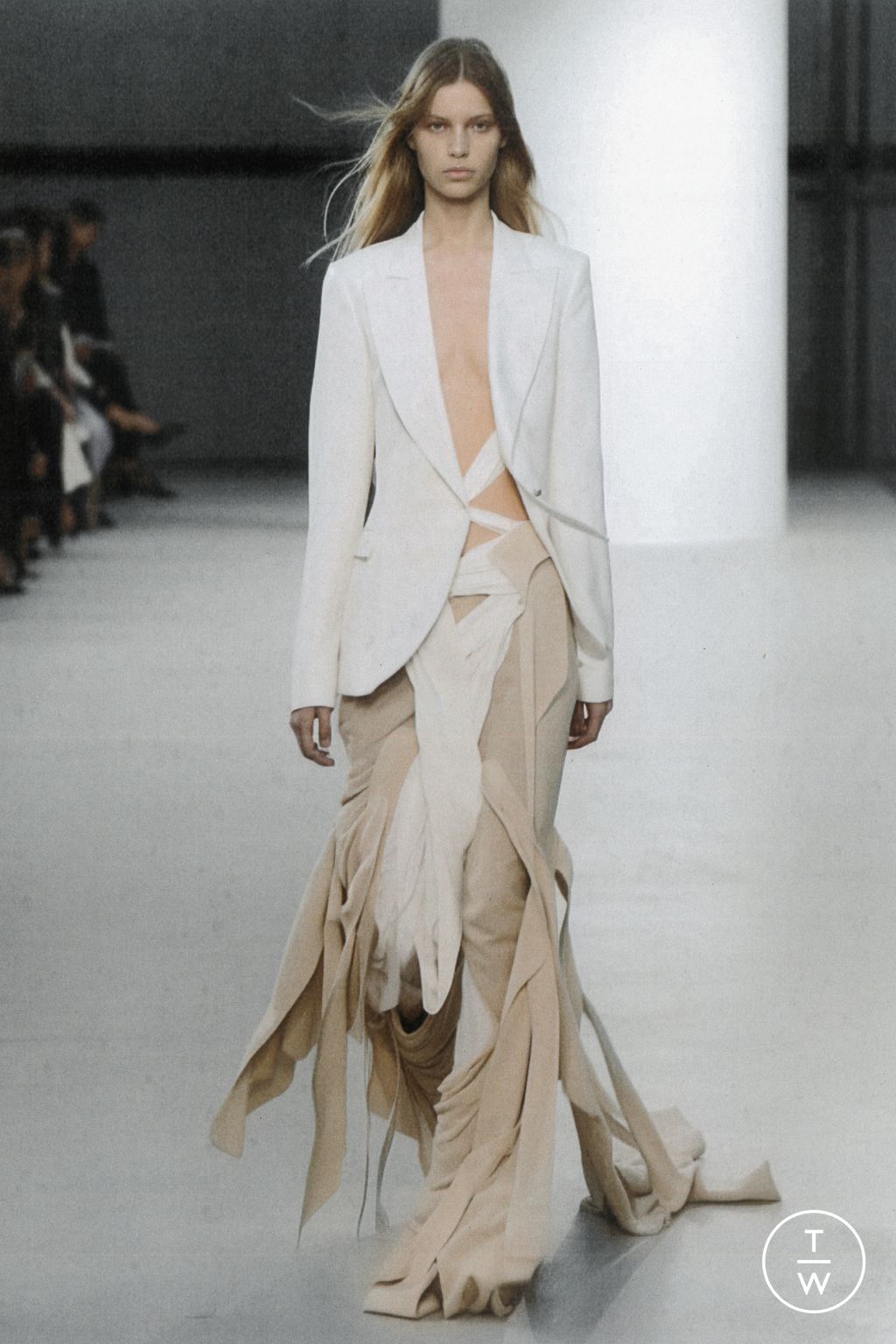 Fashion Week Paris Spring/Summer 2024 look 10 from the Heliot Emil collection womenswear