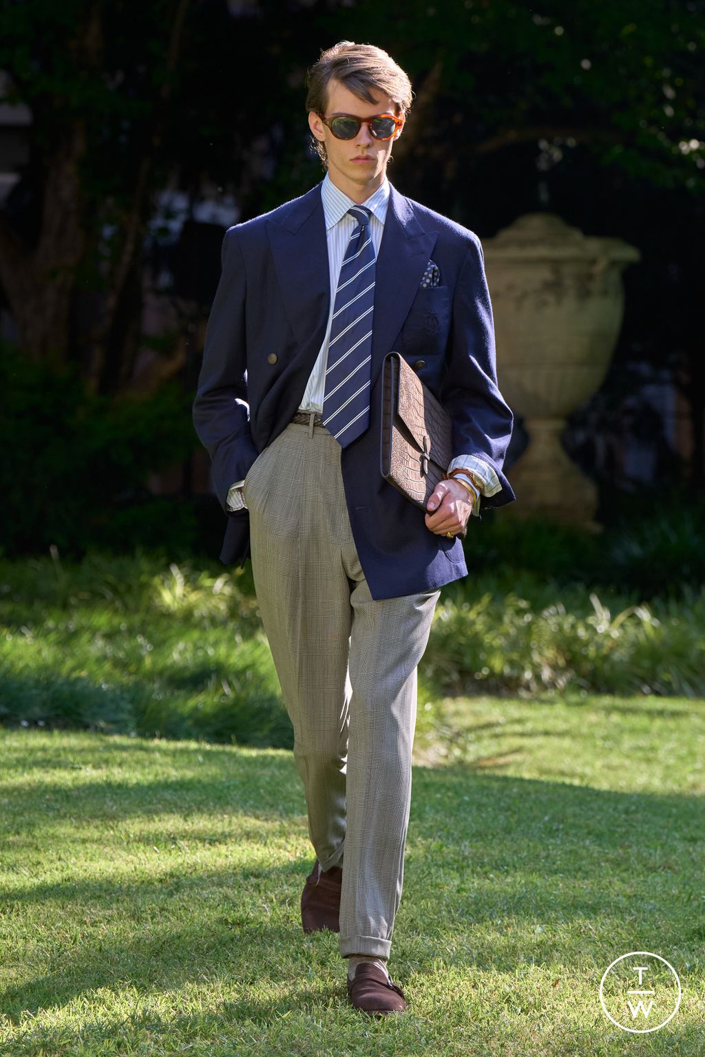Fashion Week Milan Spring/Summer 2026 look 10 from the Dunhill collection menswear