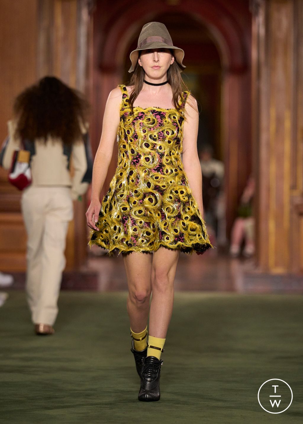 Fashion Week Paris Resort 2027 look 10 from the Louis Vuitton collection womenswear