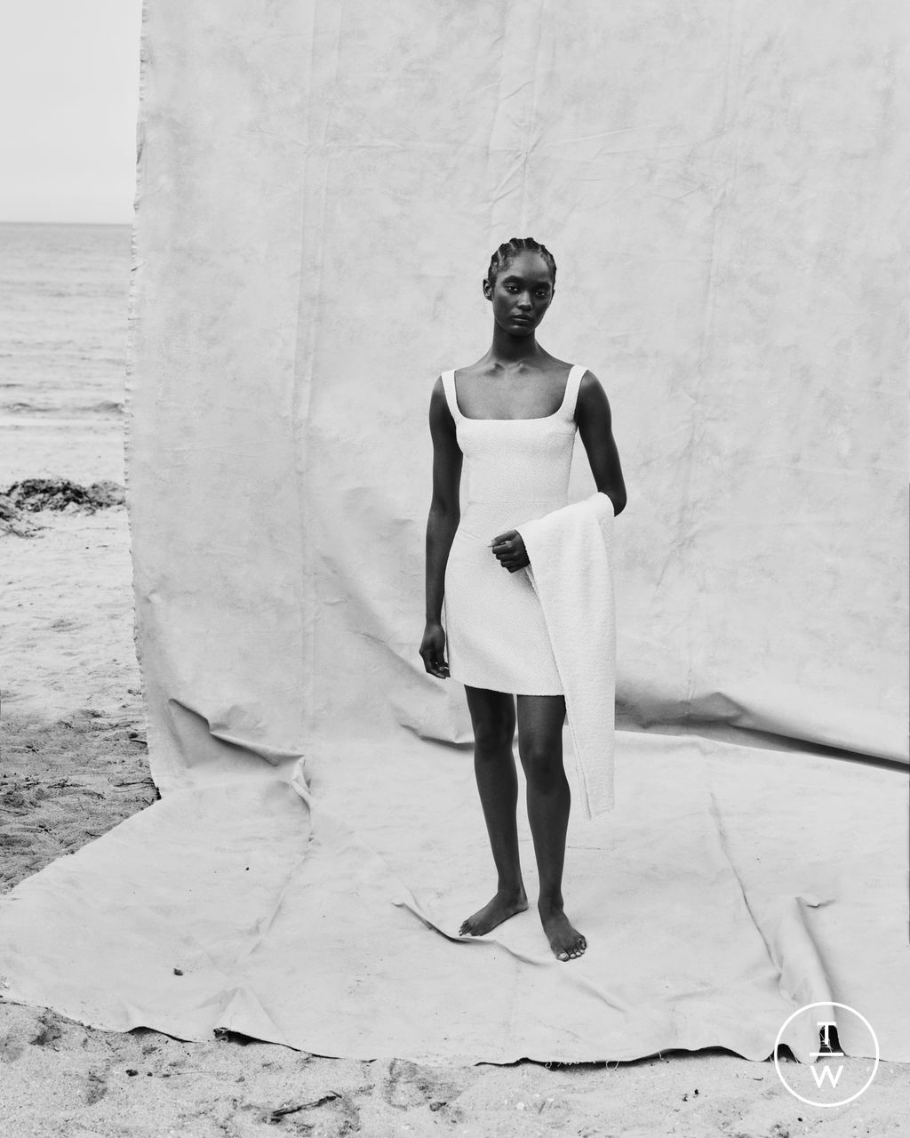 Fashion Week London Pre-Fall 2023 look 10 from the Emilia Wickstead collection 女装