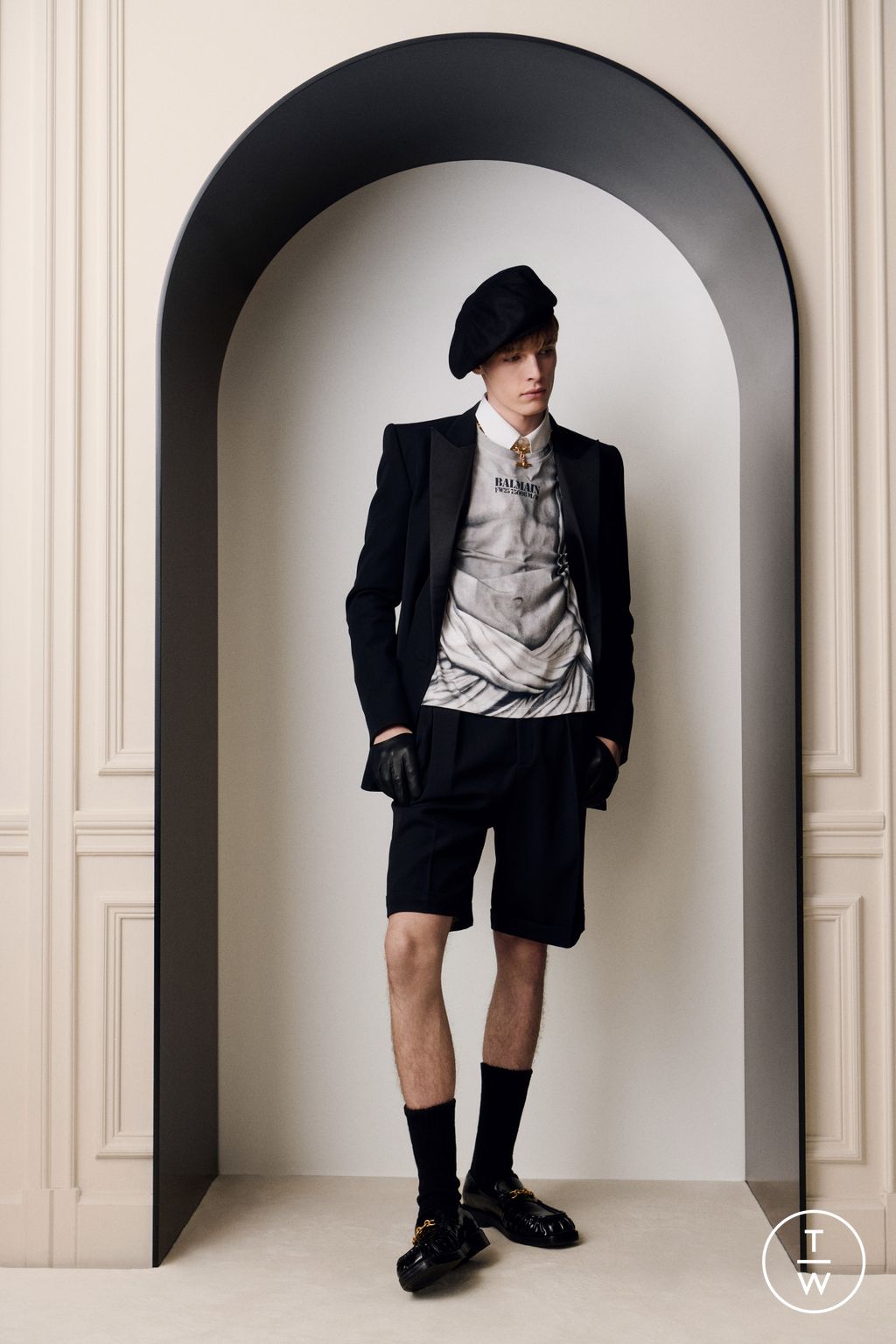 Fashion Week Paris Pre-Fall 2025 look 10 de la collection Balmain menswear