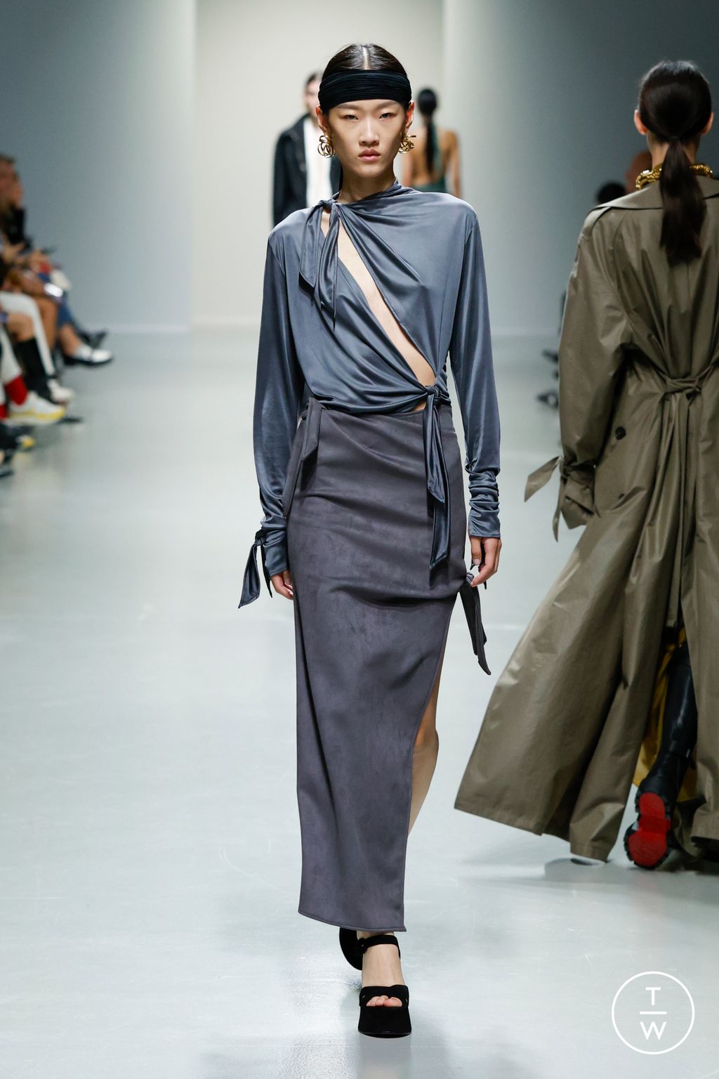 Fashion Week Paris Spring-Summer 2025 look 11 from the Atlein collection womenswear