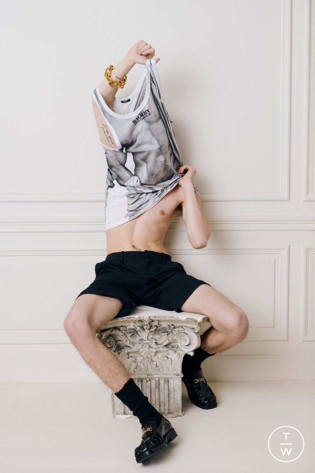 Fashion Week Paris Pre-Fall 2025 look 11 de la collection Balmain menswear