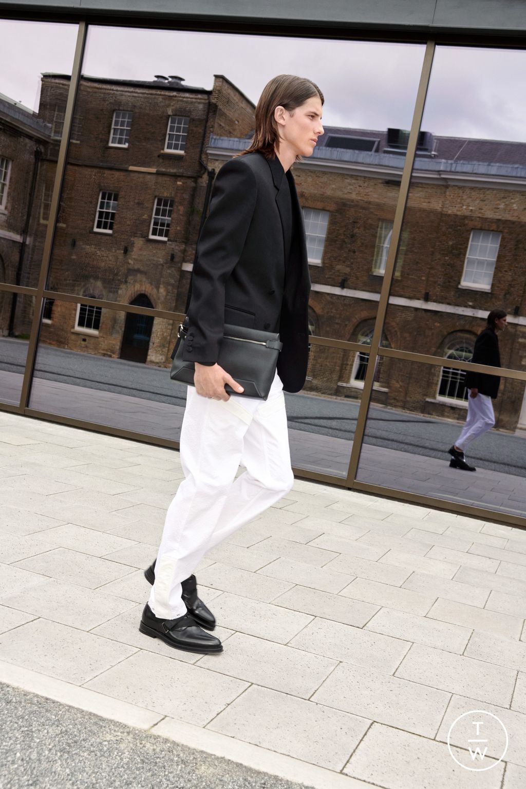 Fashion Week London Spring/Summer 2023 look 12 from the Dunhill collection menswear