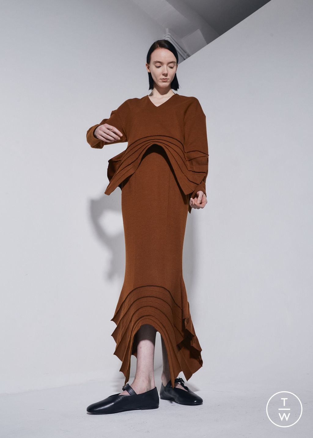Fashion Week Paris Pre-Fall 2023 look 20 from the Dawei collection womenswear