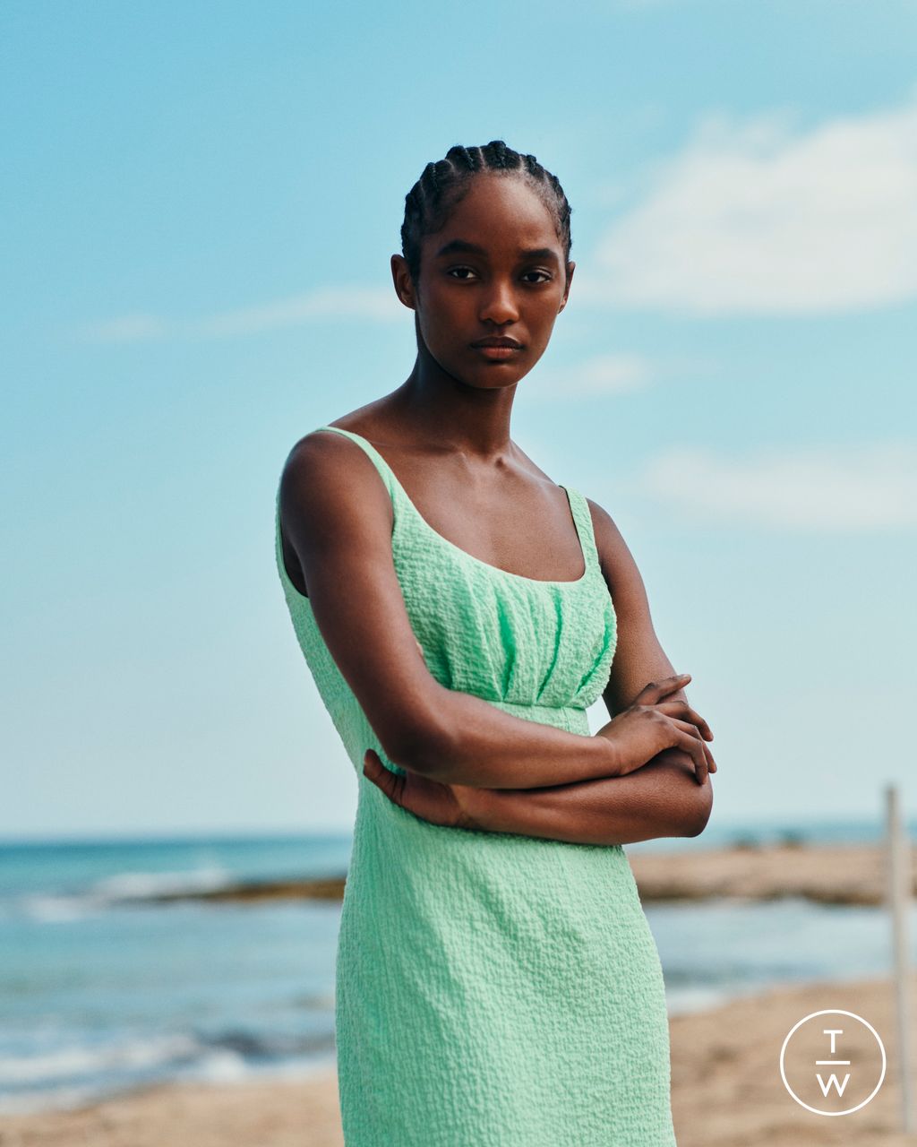 Fashion Week London Pre-Fall 2023 look 12 from the Emilia Wickstead collection 女装