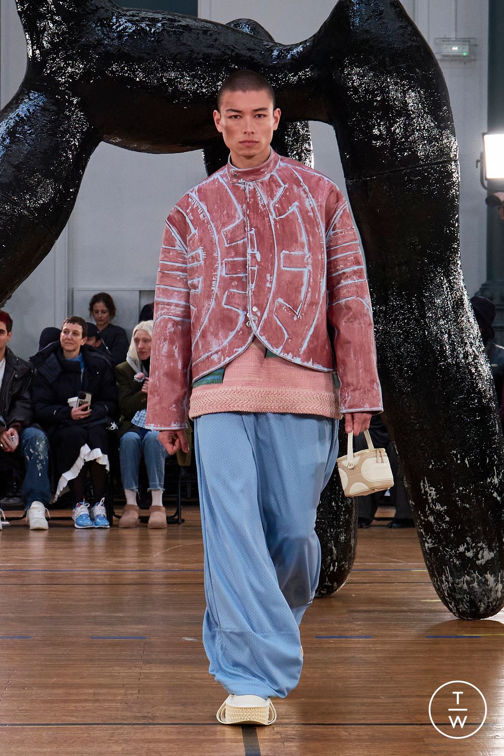 Fashion Week Paris Fall/Winter 2023 look 13 from the Namesake collection menswear