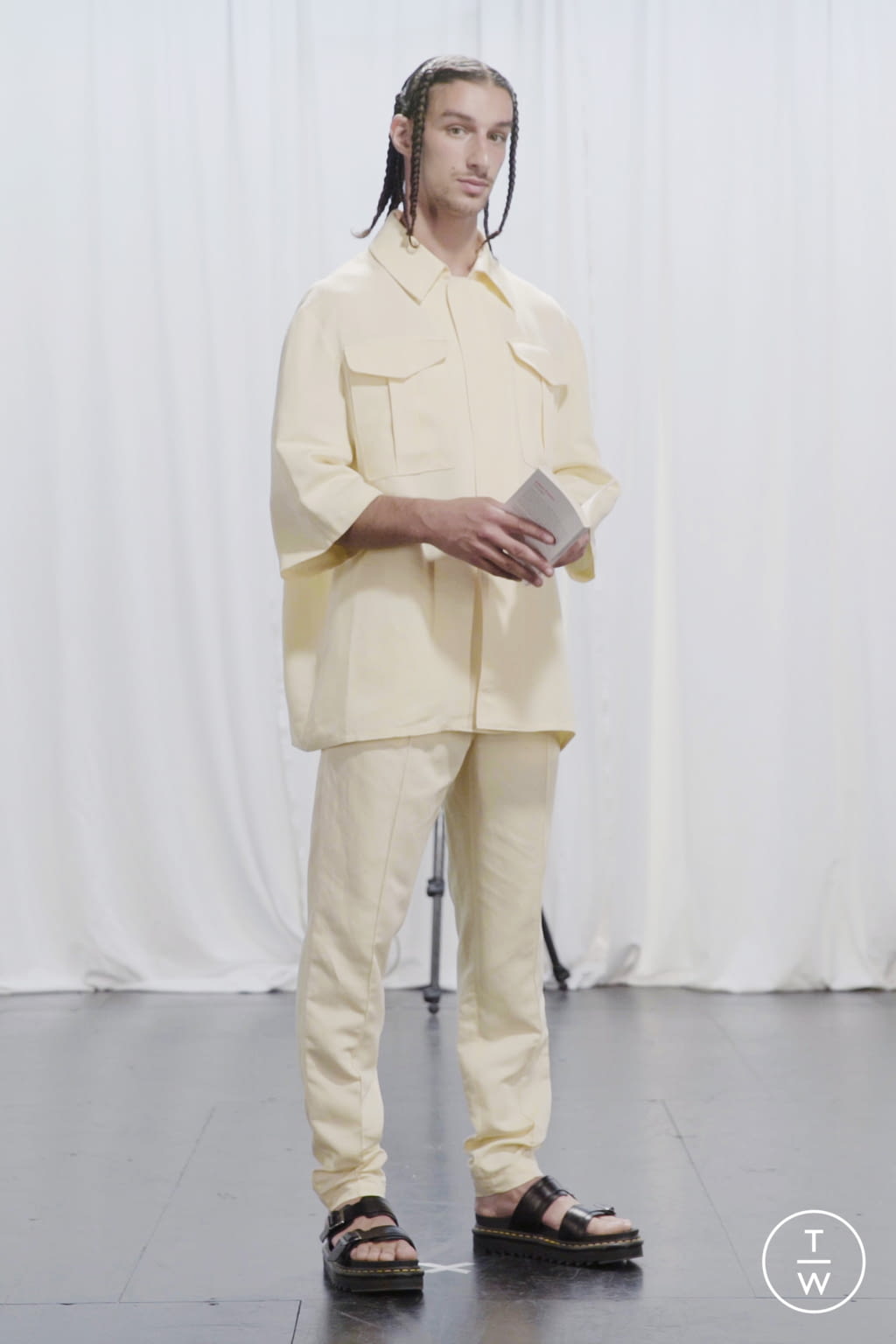 Fashion Week Paris Spring/Summer 2021 look 13 from the LGN Louis Gabriel Nouchi collection 男装