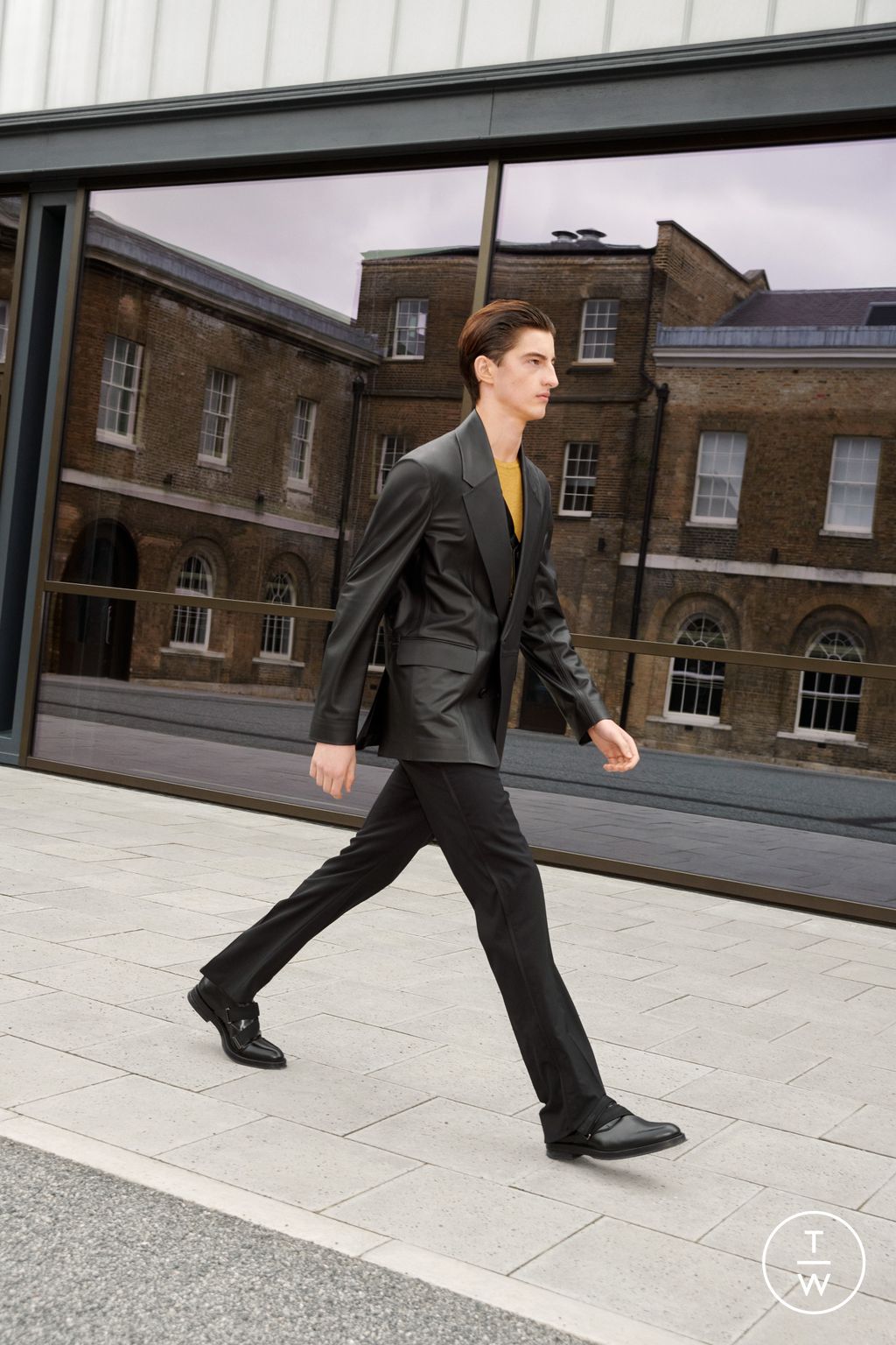Fashion Week London Spring/Summer 2023 look 13 from the Dunhill collection 男装