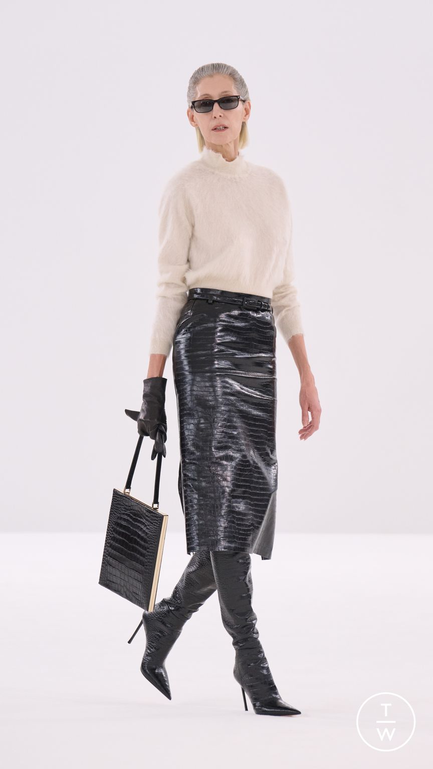 Fashion Week Paris Fall/Winter 2026 look 12 from the Tom Ford collection womenswear