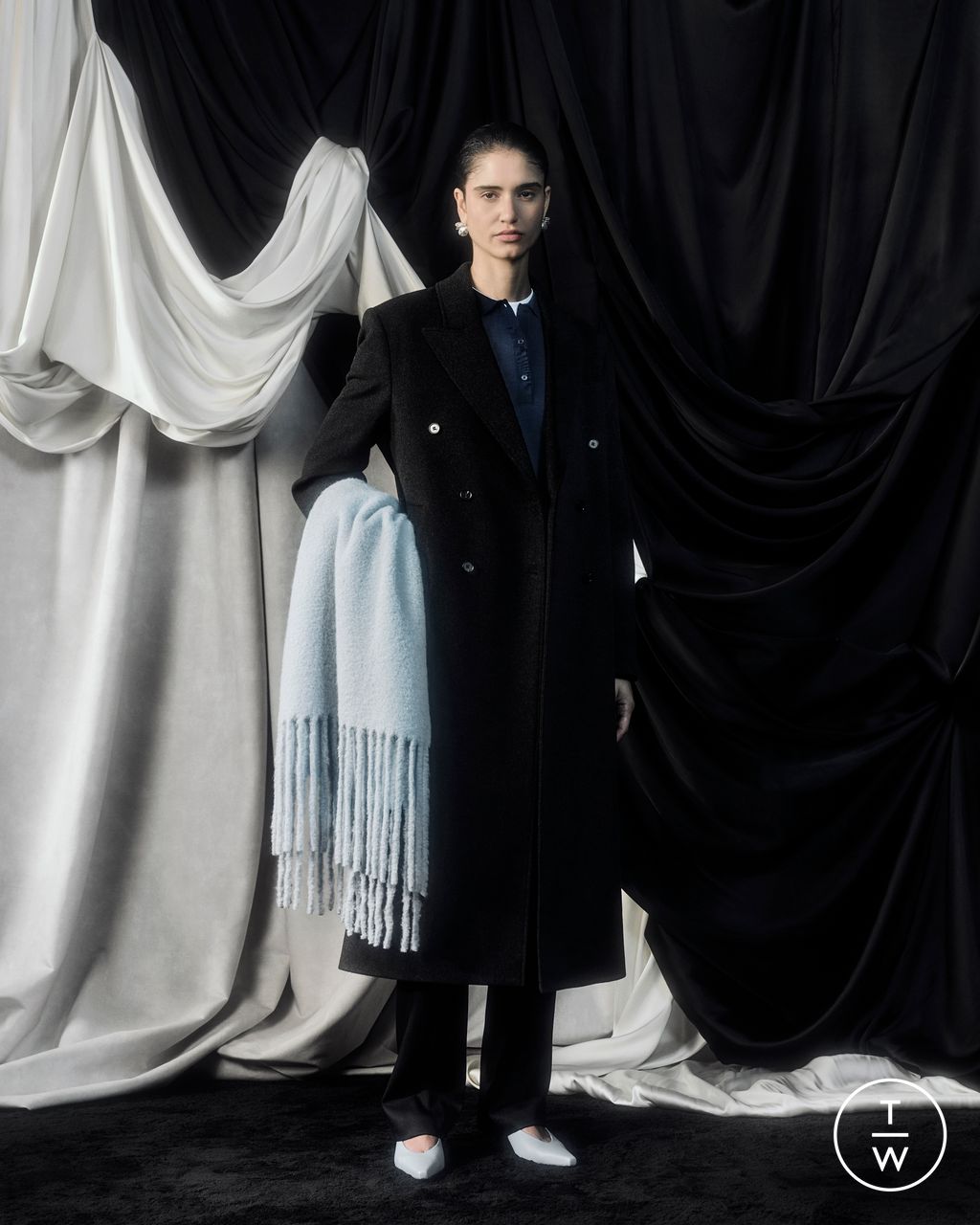 Fashion Week Paris Fall/Winter 2026 look 16 from the Loulou de Saison collection womenswear