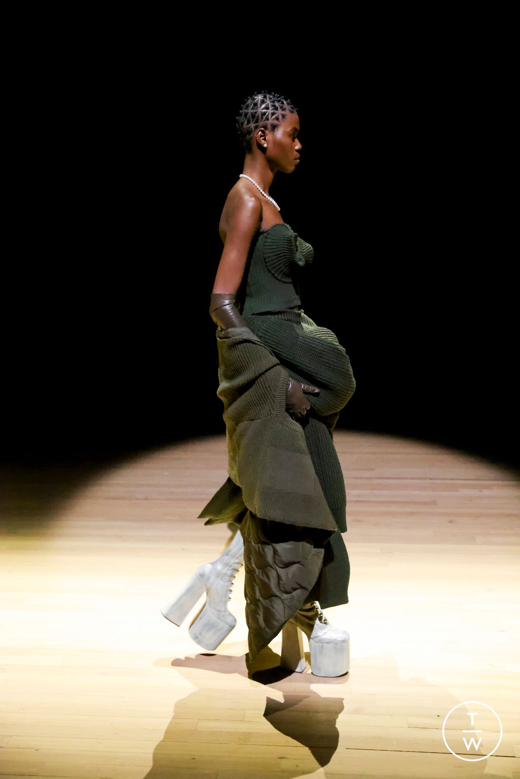Fashion Week New York Spring/Summer 2023 look 13 de la collection Marc Jacobs womenswear