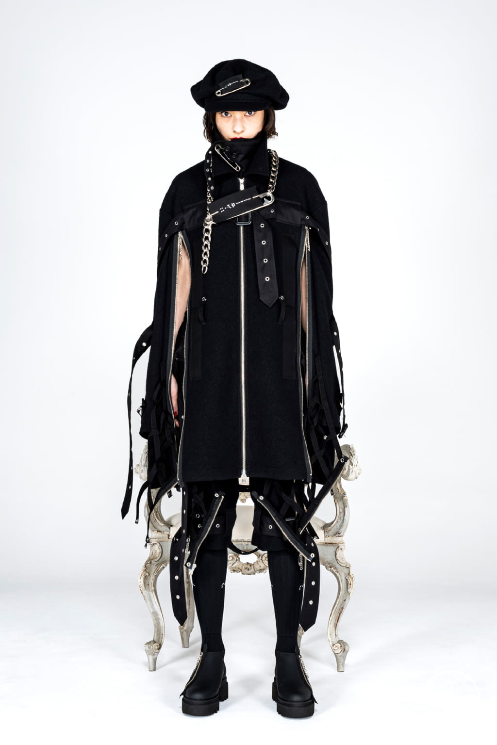 Fashion Week Paris Fall/Winter 2021 look 14 de la collection Takahiromiyashita The Soloist menswear
